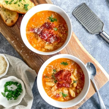 bowls of chickpea and cavatelli soup